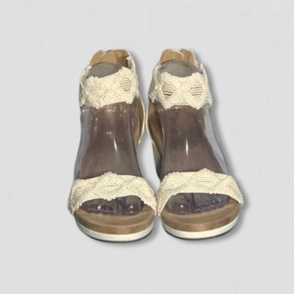 Lucky Brand Wedge Sandal Boho-Chic Macramé Strap Back Zipper Closure Cream 8.5 - Picture 2 of 13